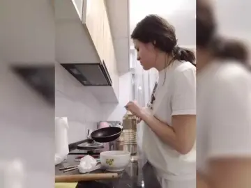 Bogina2  live sex cam