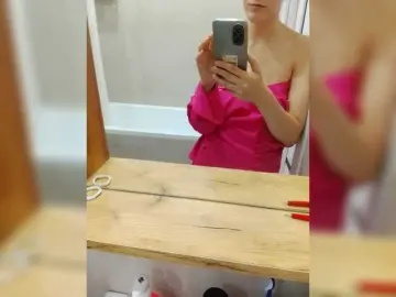 Bogina2  live sex cam