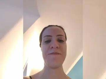 Bogina2  live sex cam