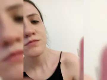 Bogina2  live sex cam