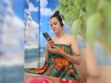 Bogina2  live sex cam