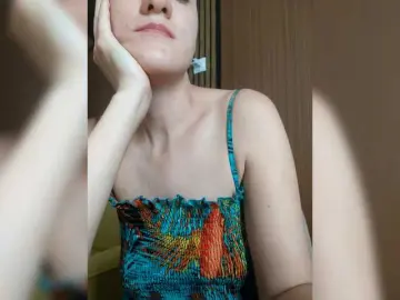 Bogina2  live sex cam