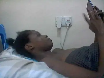 Ebonysly  live sex cam