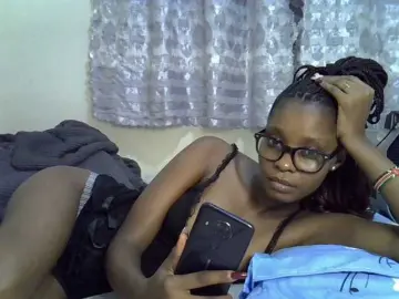 Ebonysly  live sex cam