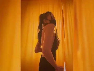 MissSweetie  live sex cam