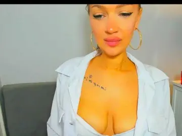 WildOlivia  live sex cam