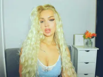 WildOlivia  live sex cam
