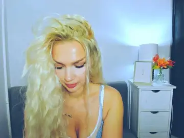 WildOlivia  live sex cam