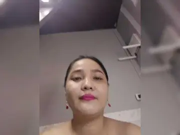 Hairyquinn28  live sex cam