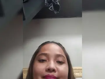 Hairyquinn28  live sex cam
