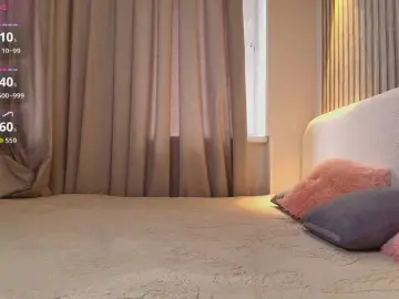 Hikom1o  live sex cam