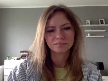 KissMillie  live sex cam