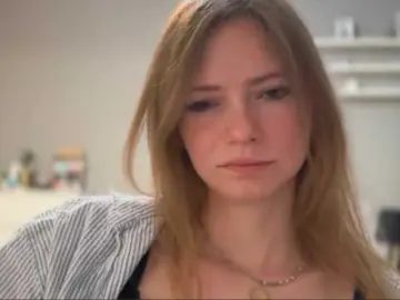 KissMillie  live sex cam