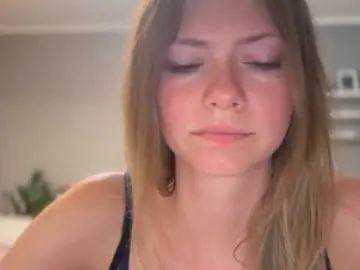 KissMillie  live sex cam