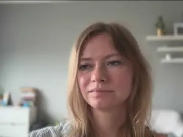 KissMillie  live sex cam