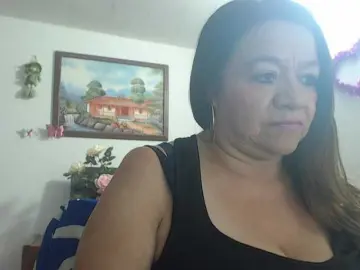 LluviaXDorada  live sex cam
