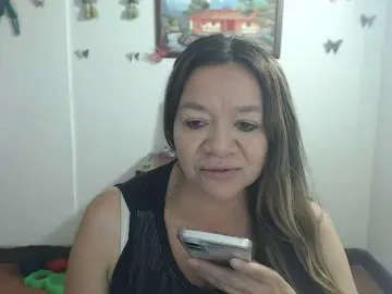LluviaXDorada  live sex cam