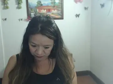LluviaXDorada  live sex cam