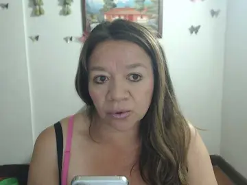 LluviaXDorada  live sex cam