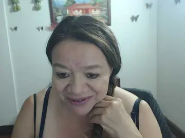 LluviaXDorada  live sex cam