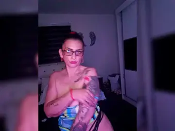 VelvetinkQueen  live sex cam