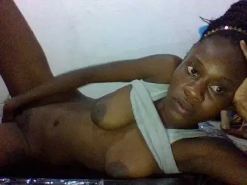 Charmychassy27  live sex cam