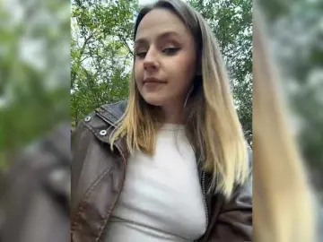 Elegantbabe  live sex cam