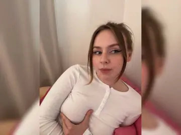 Elegantbabe  live sex cam