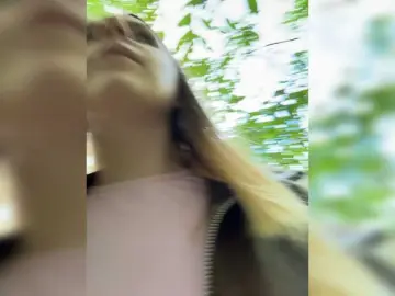 Elegantbabe  live sex cam