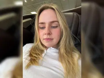Elegantbabe  live sex cam