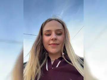 Elegantbabe  live sex cam