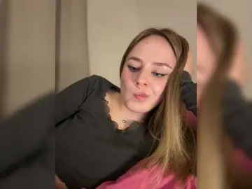 Elegantbabe  live sex cam