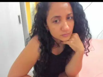 AlaskaMiller  live sex cam