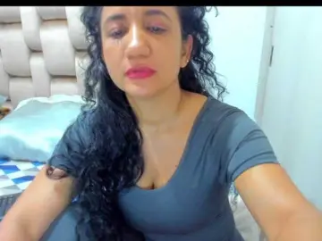 AlaskaMiller  live sex cam