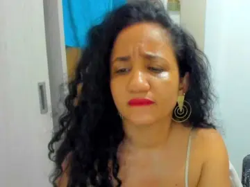 AlaskaMiller  live sex cam