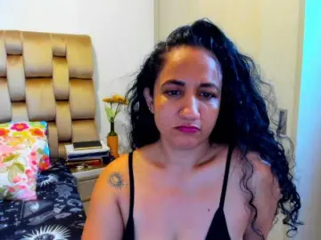 AlaskaMiller  live sex cam