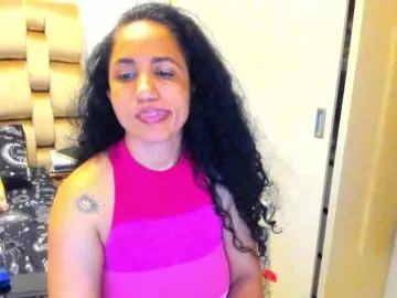 AlaskaMiller  live sex cam