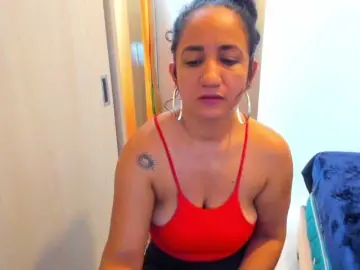 AlaskaMiller  live sex cam