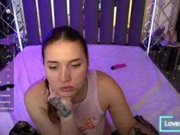 AmiraChase  live sex cam