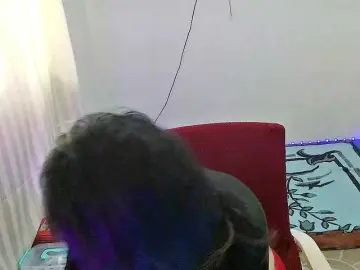 Caramela122  live sex cam