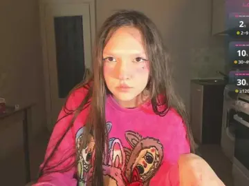 Cute-Lolly  live sex cam