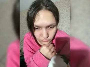 Cute-Lolly  live sex cam