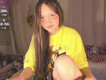 Cute-Lolly  live sex cam