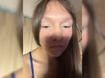 Cute-Lolly  live sex cam