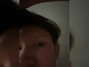 Cute-Lolly  live sex cam