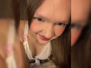 Cute-Lolly  live sex cam