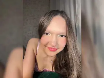 Cute-Lolly  live sex cam