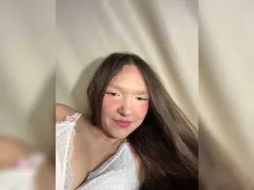 Cute-Lolly  live sex cam
