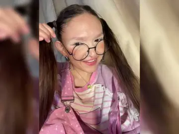 Cute-Lolly  live sex cam