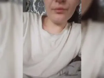 Elena19962  live sex cam